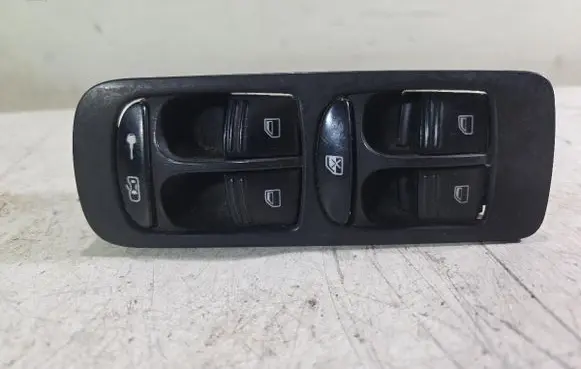 Porsche Cayenne (9PA) Quarter vent window switch 7L5959857A