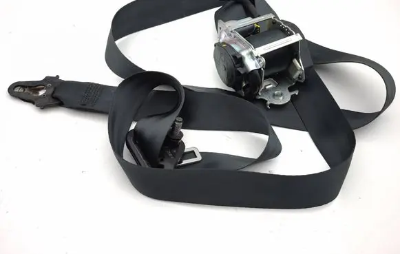 Opel Frontera Front seatbelt 98465042XX 661096900B