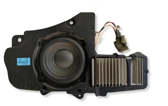 Volvo XC90 Subwoofer speaker 30679176 03W31 10347