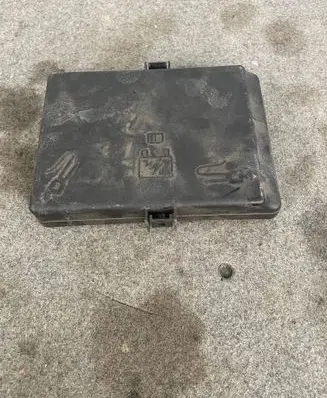MG ZS Fuse box cover 