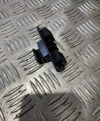 Sun visor clip/hook/bracket