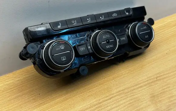 Volkswagen Golf Sportsvan Climate control unit 5G0907044AN