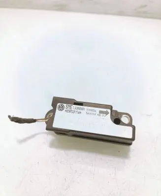 Volkswagen PASSAT B5 Airbag deployment crash/impact sensor 1J0909606N 51990508 5WK41910