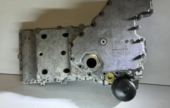 BMW 6 F12 F13 Oil sump 7570691 70524165