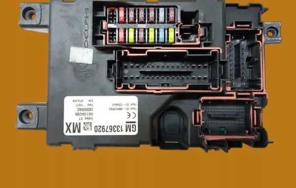 Opel Corsa D Fuse box set 13367920