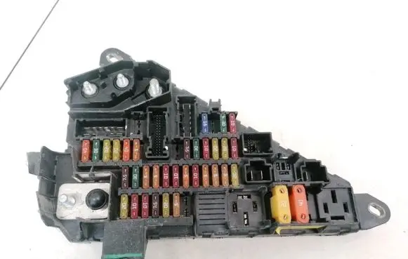 BMW 5 E60 E61 Fuse box set 690658807 518811054