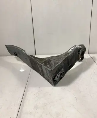Audi A4 S4 B6 8E 8H Front bumper mounting bracket 8E0821381B