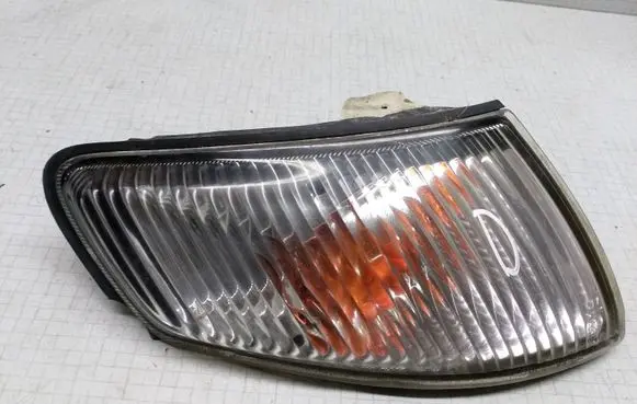Mazda 626 Front indicator light 21061822