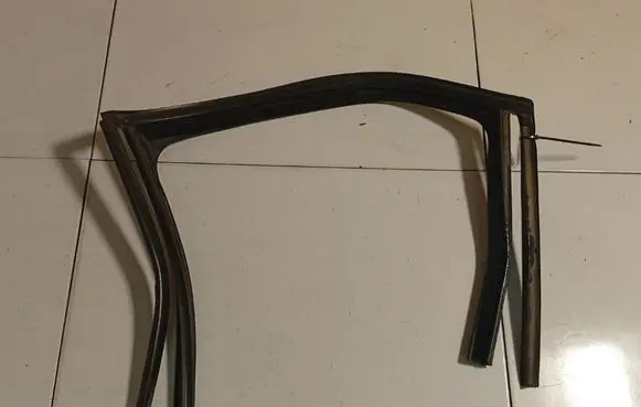 Volkswagen Polo IV 9N3 Rubber seal rear door 6Q6839431