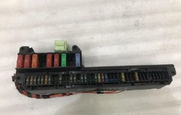 BMW 5 E60 E61 Fuse box set 6957330