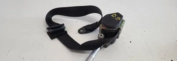 Mercedes-Benz C W202 Front seatbelt 0565573