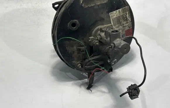 Peugeot 607 Brake booster 0204021461 1515100