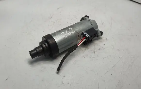 BMW X3 F25 Seat adjustment motor 7075945 67317075945 0130002636