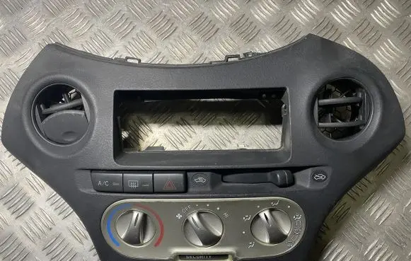 Toyota Yaris Climate control unit 554050D110B0 FD51438106195