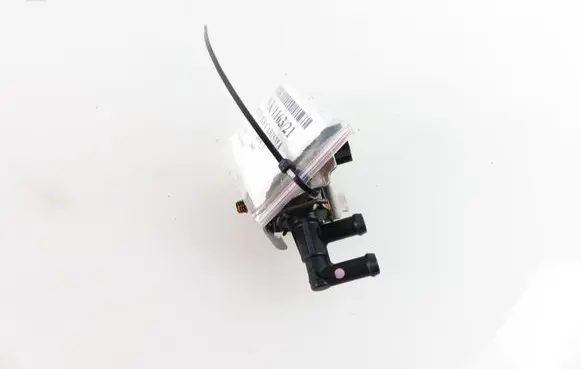 Mitsubishi Carisma Valve vacuum K5T48395