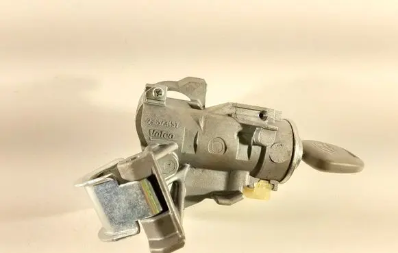 Toyota Verso Ignition lock 450200203