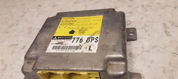 Mitsubishi Pajero Airbag control unit/module MR472776 1523003460