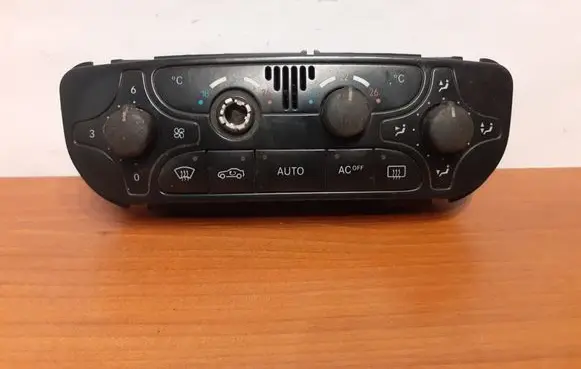 Mercedes-Benz C W203 Interior fan control switch 5031 A2098300085