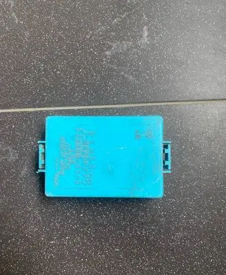 Mitsubishi L200 Fuse module MR409898 2323006260