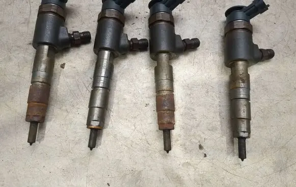 Peugeot Partner Fuel injectors set 0445110340