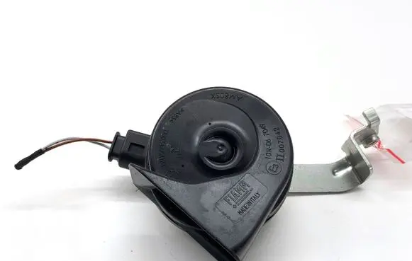 BMW 1 F70 Horn signal 8496204
