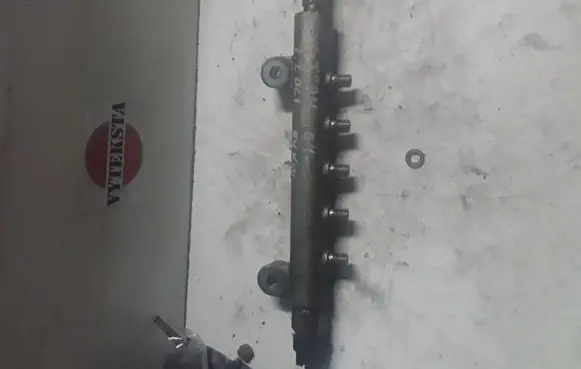 Nissan X-Trail T30 Fuel main line pipe