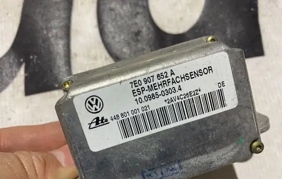 Volkswagen Touareg I ESP acceleration yaw rate sensor 7e0907652a