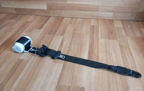 Jaguar XF X250 Front seatbelt 9X23F611B09AC 9X23F611B09 34086312