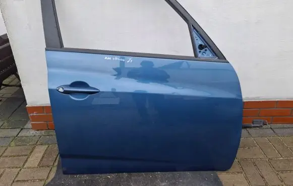 KIA Venga Front door
