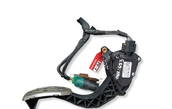 Renault Clio II Accelerator throttle pedal S26301693 180108467R