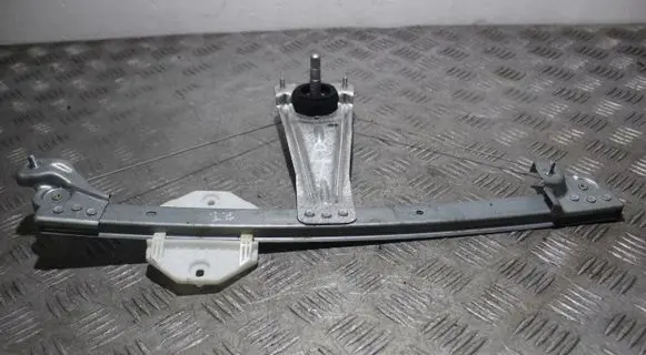Rear door manual window regulator
