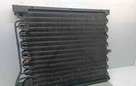 A/C cooling radiator (condenser)