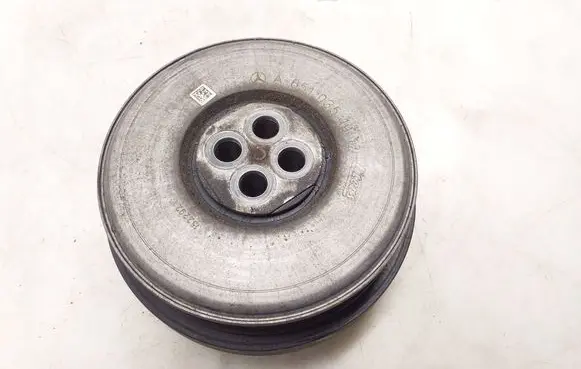 Mercedes-Benz C W205 Crankshaft pulley A6510351912