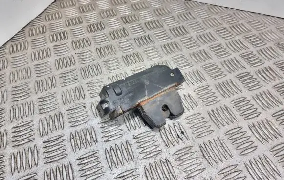 Peugeot 407 Tailgate exterior lock 9652301980 04060410