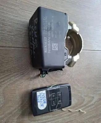 Renault Kadjar Ignition key/card 487009397R