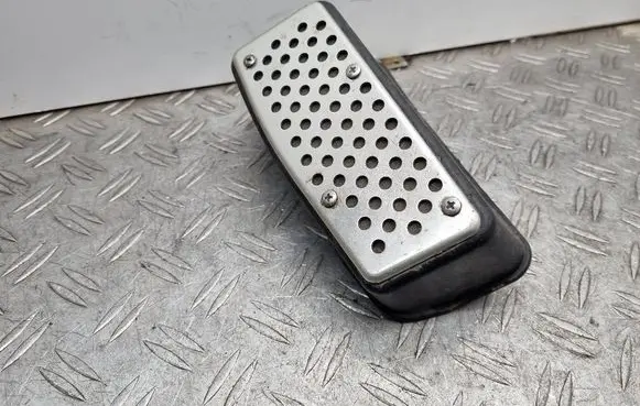 Toyota MR2 (W30) III Foot rest pad/dead pedal 5819117050 5819117040