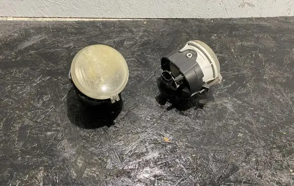 Dodge Challenger Fog light set 30987 5284AC