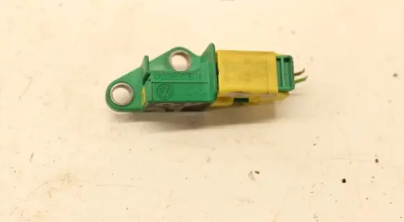 Audi A4 S4 B8 8K Airbag deployment crash/impact sensor 1K0909606C