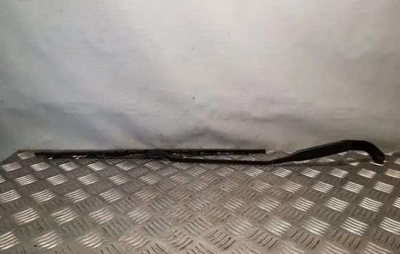Windshield/front glass wiper blade