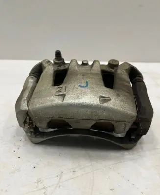 Nissan Leaf II (ZE1) Front brake caliper