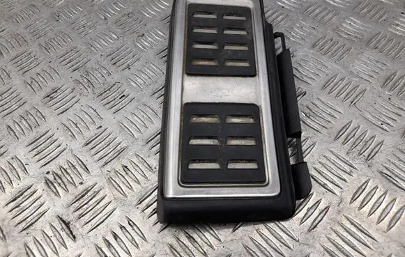 Audi A3 S3 8V Foot rest pad/dead pedal 5Q1864551