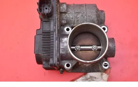 Nissan Primera Throttle body valve SERA57601