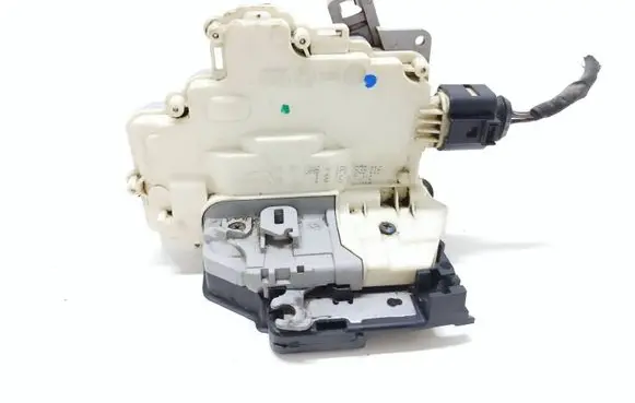 Seat Leon (1P) Rear door lock 1P0839016