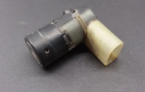 Audi A6 S6 C5 4B Parking PDC sensor 4B0919275E
