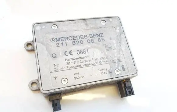 Mercedes-Benz E W211 Antenna control unit 2118200885