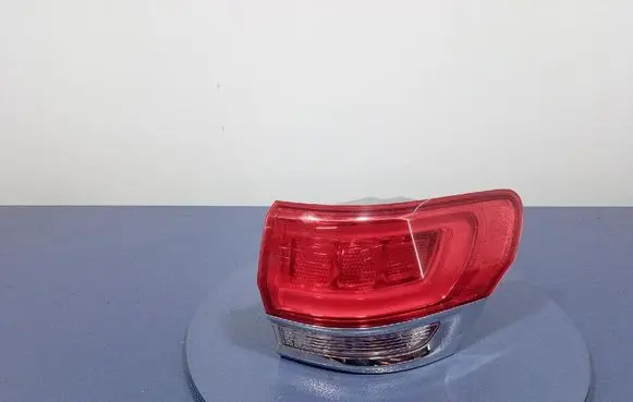 Jeep Grand Cherokee Rear/tail lights 68110000AC