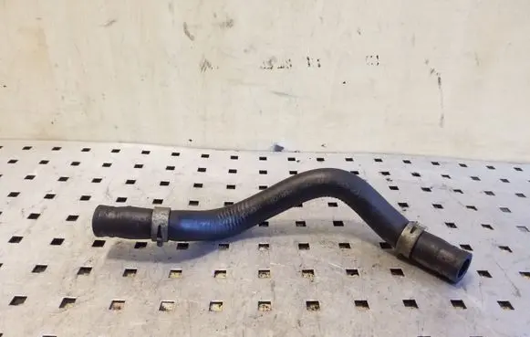 Toyota Avensis T250 Engine coolant pipe/hose
