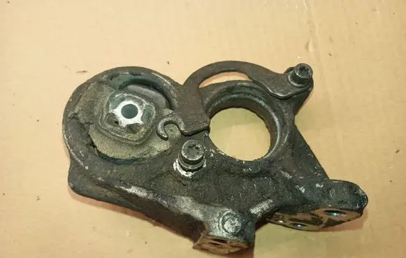 Citroen C4 I Driveshaft support bearing bracket 81090780