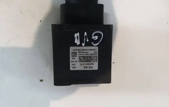 Volkswagen Golf VII Fuel injection pump control unit/module 5Q0906121N