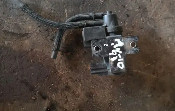Toyota Avensis T270 Turbo solenoid valve 258180R011